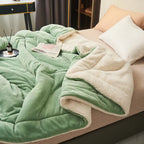 SoftHug™ - Luxurious warm fleece blanket - Your New Favorite Blanket