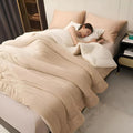 SoftHug™ - Luxurious warm fleece blanket - Your New Favorite Blanket