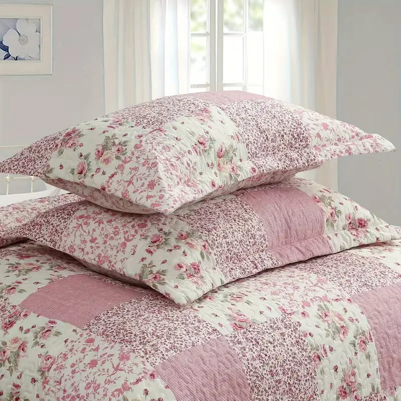 Patchwork Floral Quilt Set – Soft Cotton Bedspread with Pillowcases Grab3