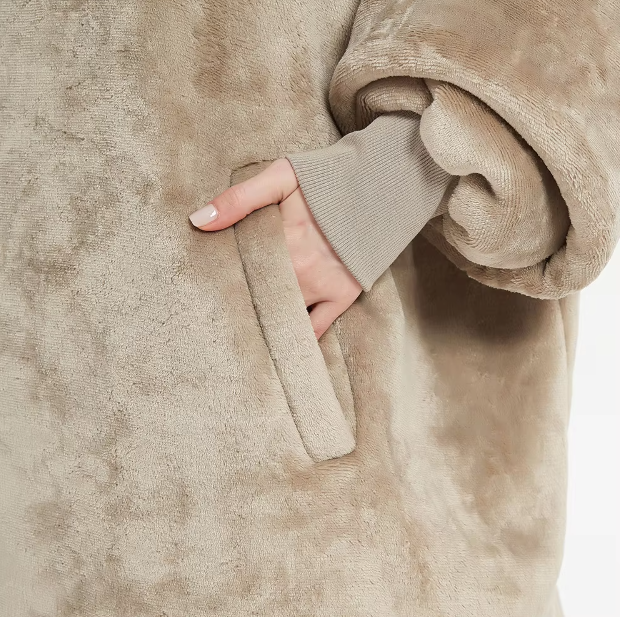 Extra-Long Oversized Fleece Hoodie Blanket – Full Length to Ankles Warm Sherpa Wearable Blanket