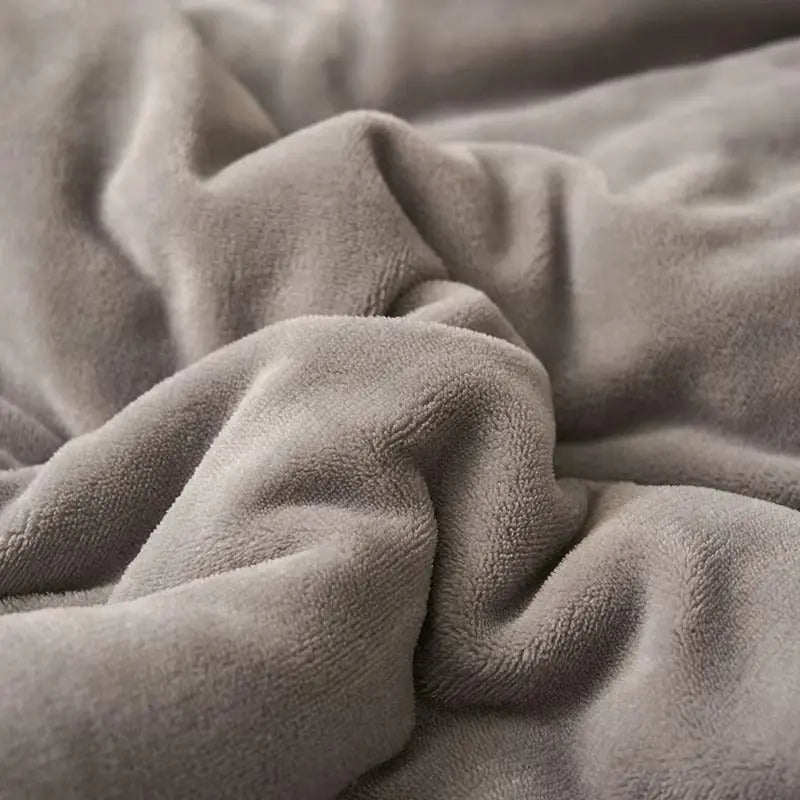Luxury Fleece Blanket – Soft Warm Plush Throw for Bed & Sofa Grab3