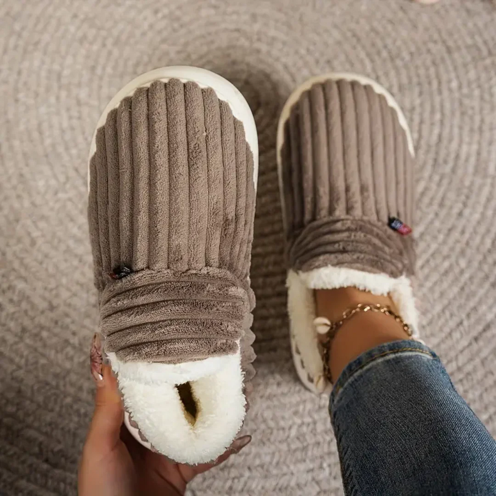 Women’s Fleece Lined Slippers – Cozy Warm Indoor Comfort Shoes