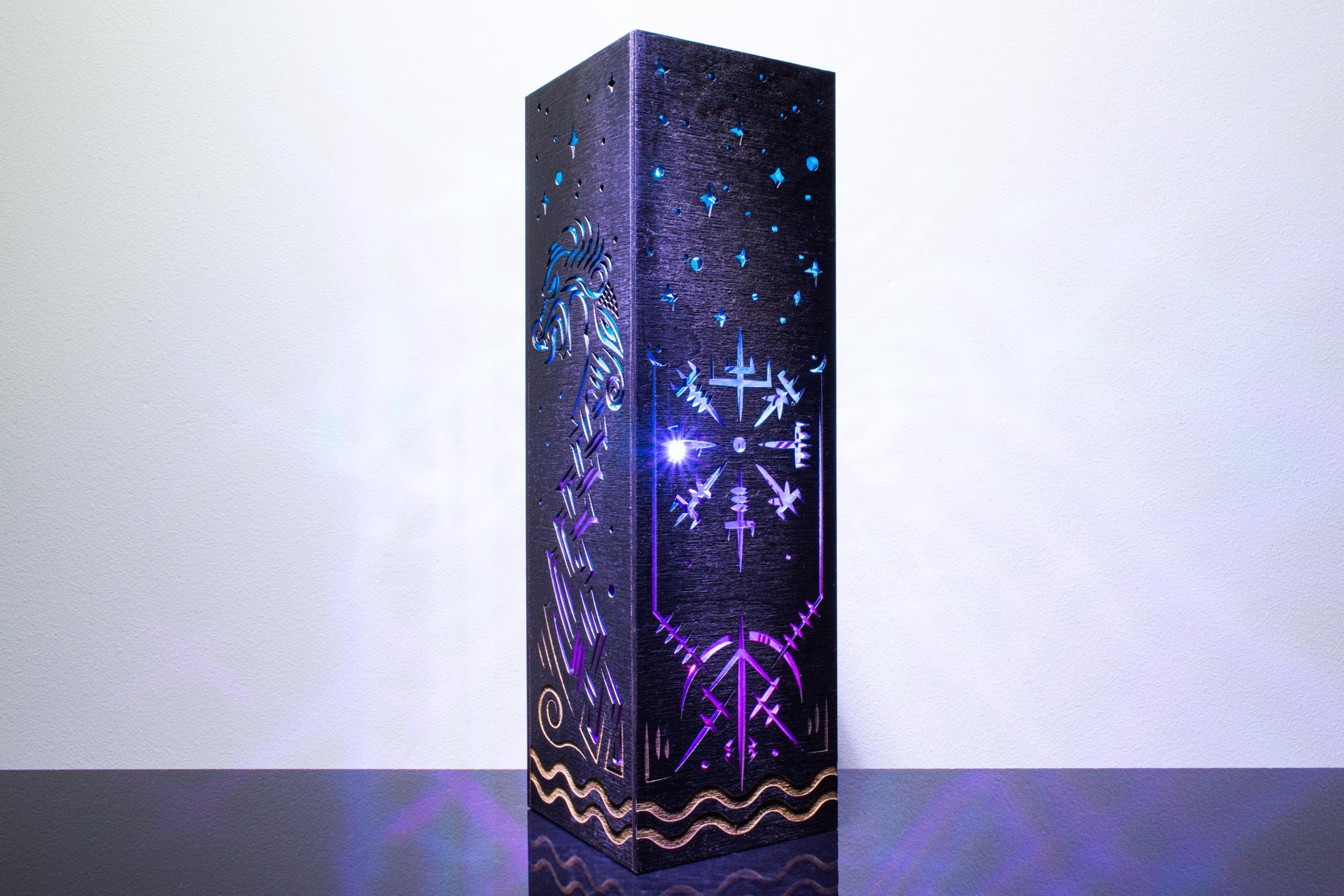 Viking Vegvisir LED Night Lamp – Drakkar Dragon Boat Nordic Decor
