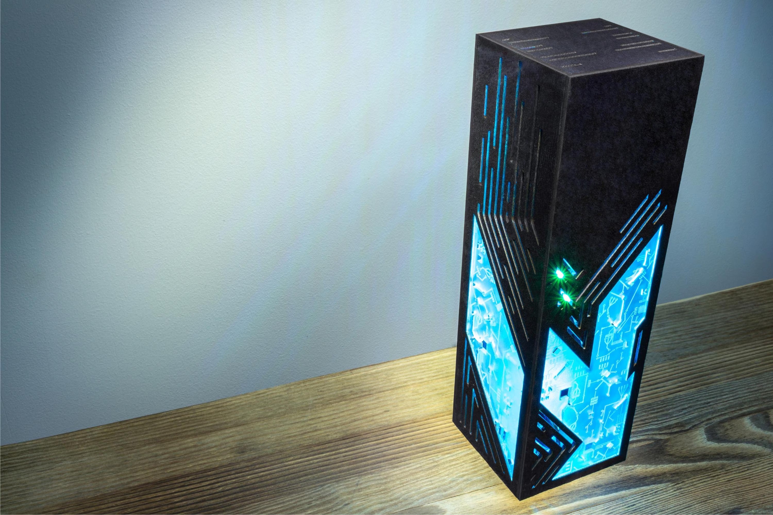 Cyberpunk Circuit Board LED Lamp – RGB Futuristic Night Light Decor