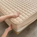 Quilted Mattress Pad – Soft Breathable Mattress Topper with Fitted Skirt Grab3