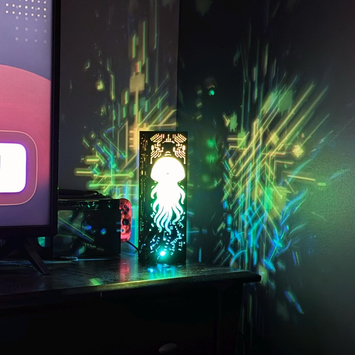 Cyberpunk Jellyfish LED Desk Lamp – Futuristic Tech Gaming Room Decor